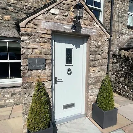 1 The Derry, Luxury 3 Bedroom - Holiday home Sedbergh