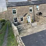 1 The Derry, Luxury 3 Bedroom - بيت للعطل