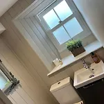 1 The Derry, Luxury 3 Bedroom - بيت للعطل سيدبرغ