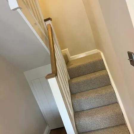 1 The Derry, Luxury 3 Bedroom - *